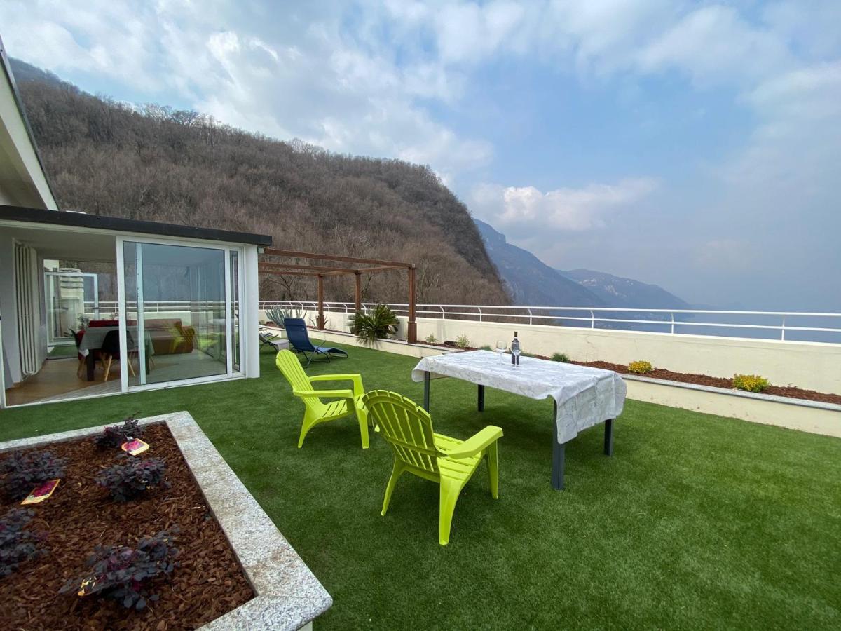 Attico With Big Terrace In Residence With Pool Valbrona Ngoại thất bức ảnh